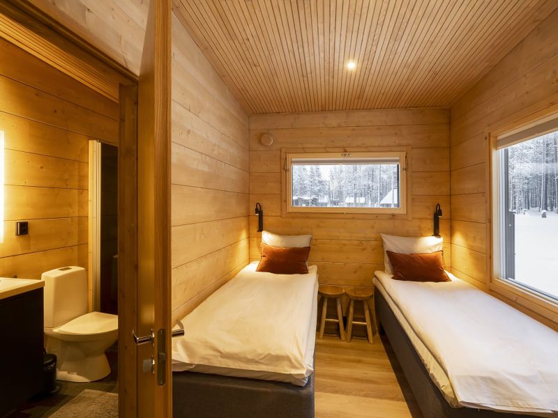 Ison Rantahuvilan makuuhuone