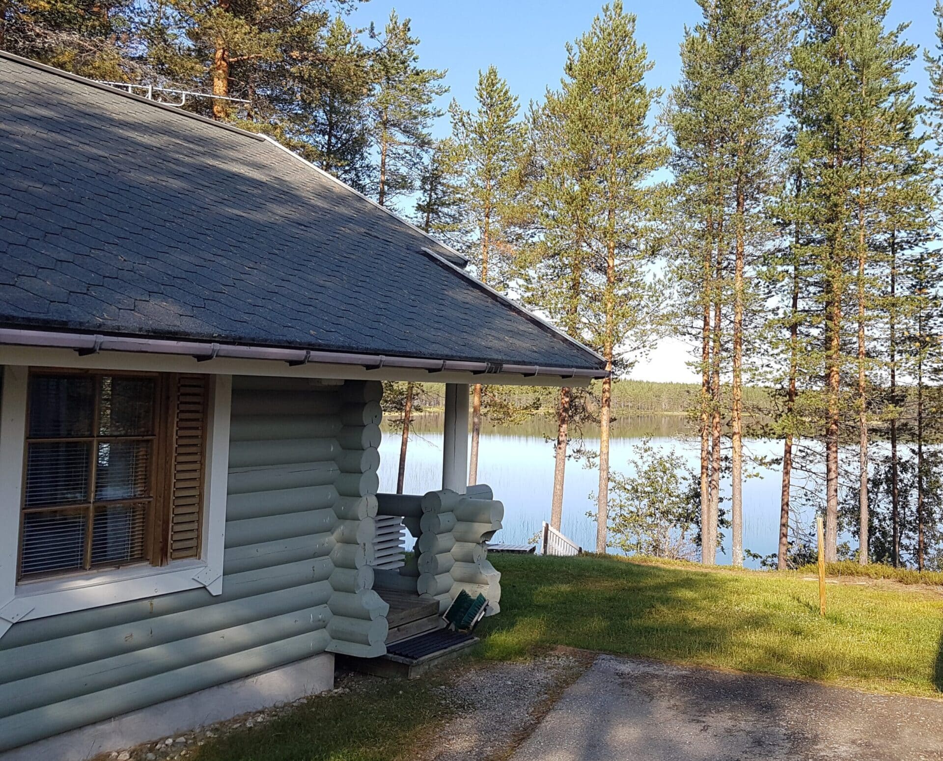 Mökki 10 järvinäkymä