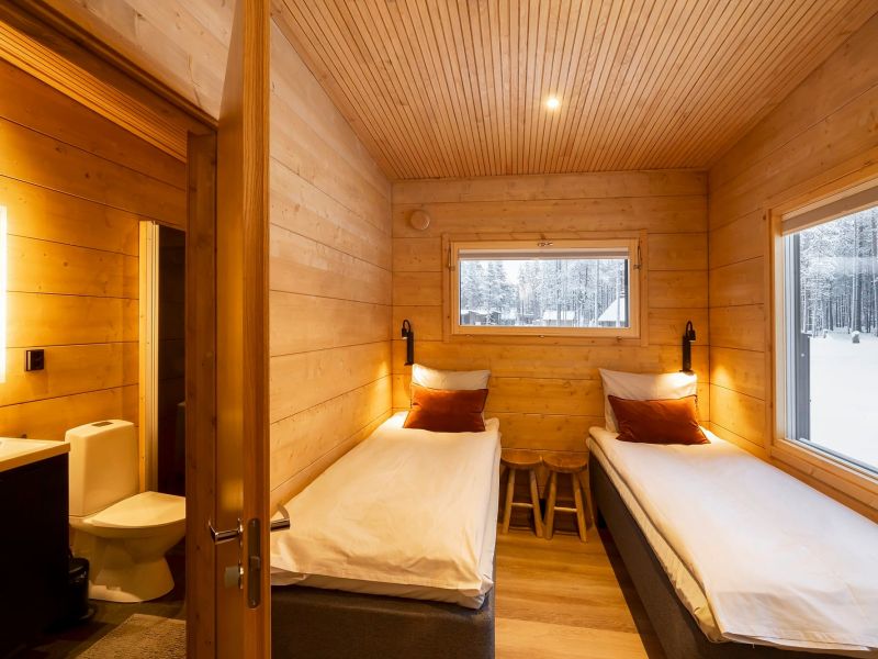 Ison Rantahuvilan makuuhuone